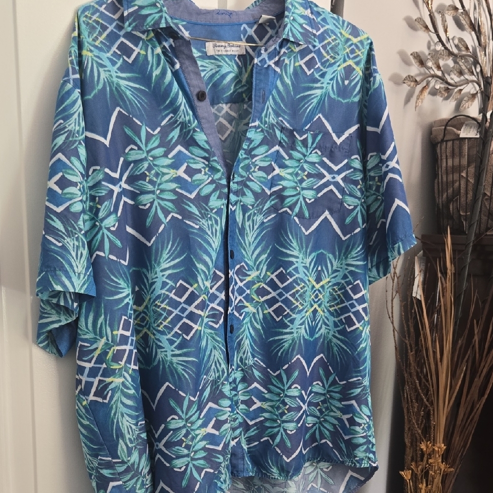 Blue and Green Patterned Button-Up Shirt